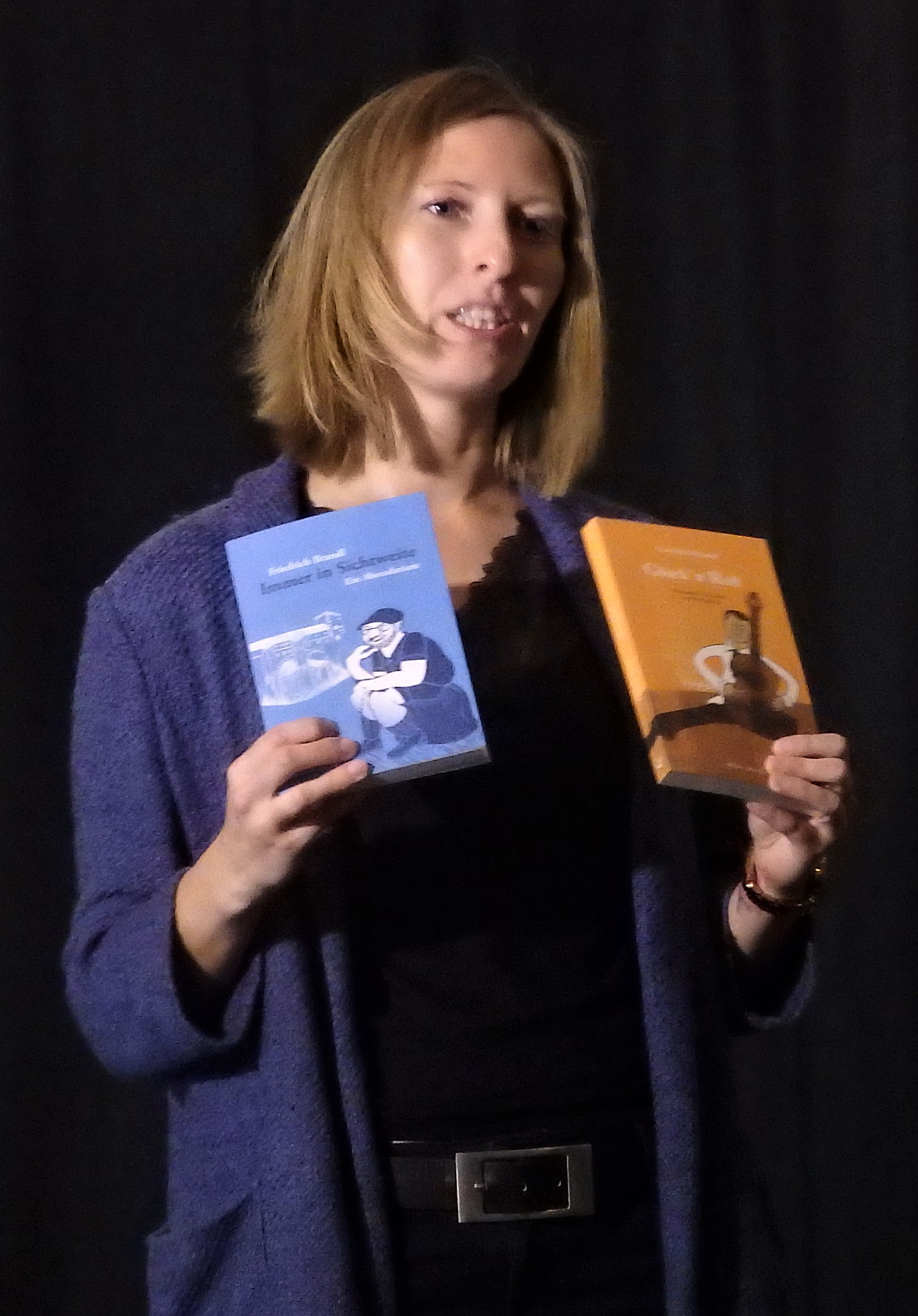 Christina Pöschl (verlag lichtung) stellte den Autor und das Buch vor (Foto: Chr. Riedl-Valder)